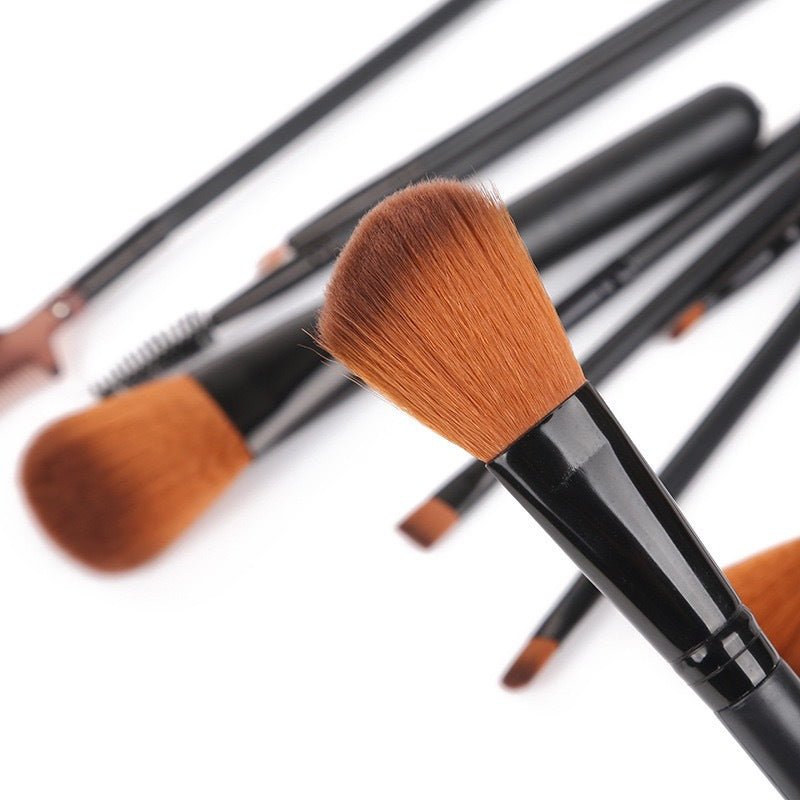Conjunto de 12 pincéis de maquiagem: blush, sombra, cílios e iluminador. - Shopp Brasil