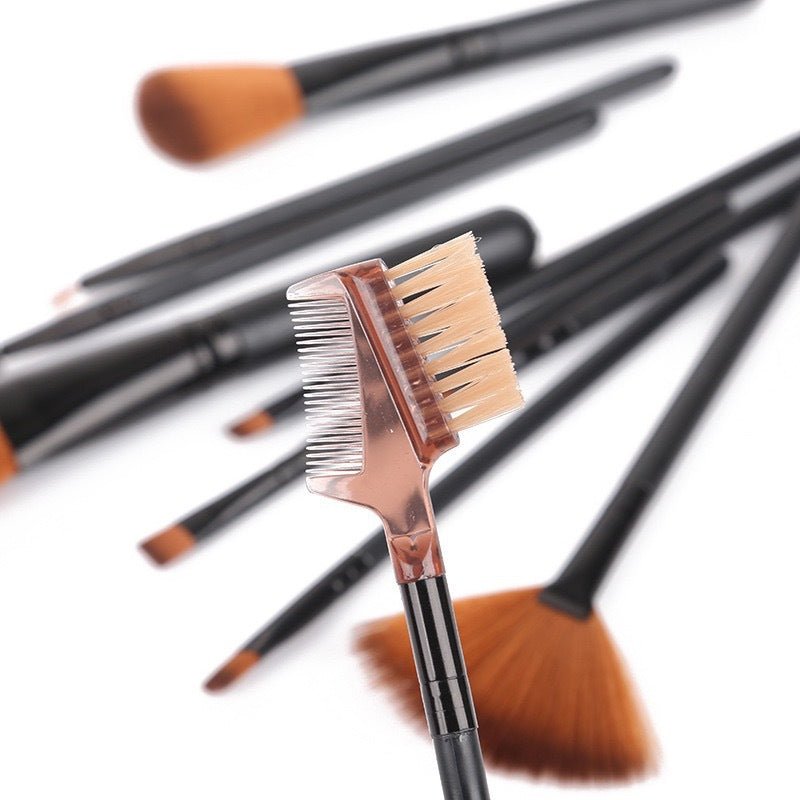 Conjunto de 12 pincéis de maquiagem: blush, sombra, cílios e iluminador. - Shopp Brasil