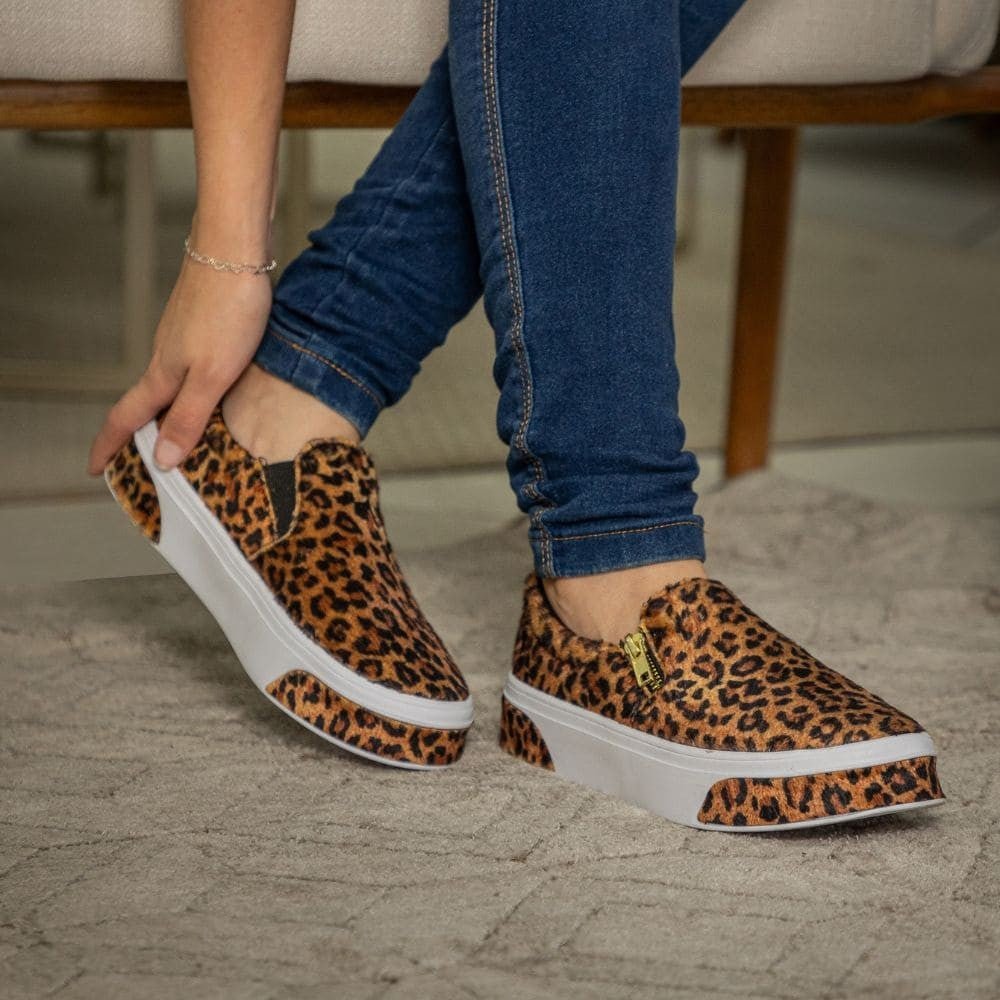 Sapato Camurça Feminino GuGi Com Sola Reta. - Shopp Brasil