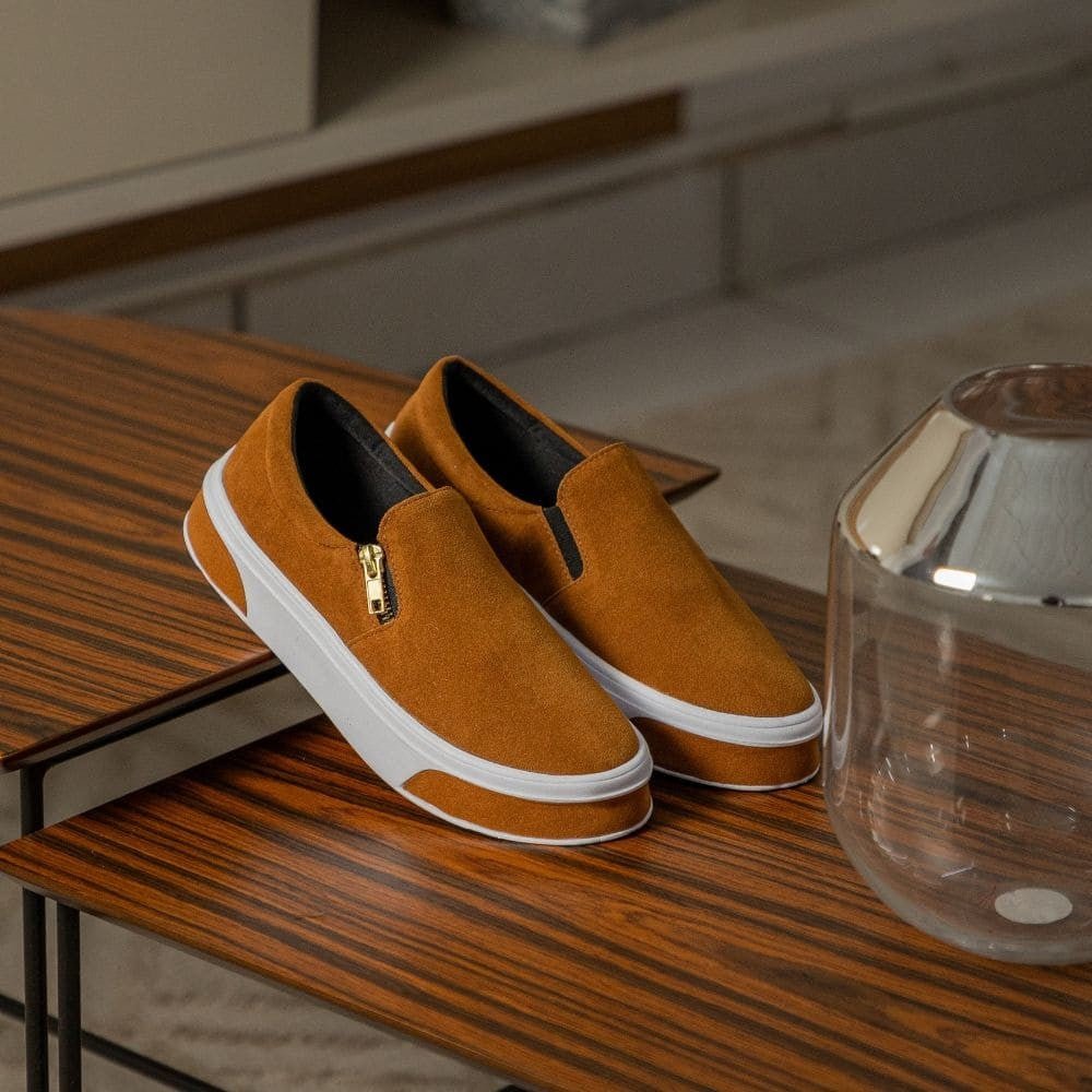 Sapato Camurça Feminino GuGi Com Sola Reta. - Shopp Brasil